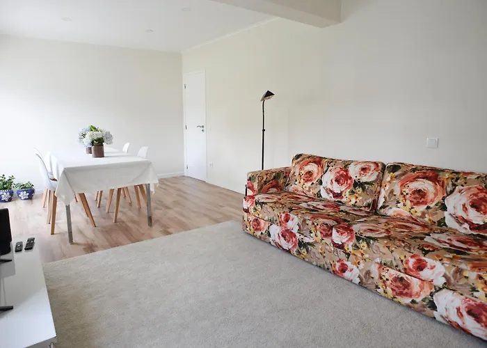 Nia Azorean Apartments